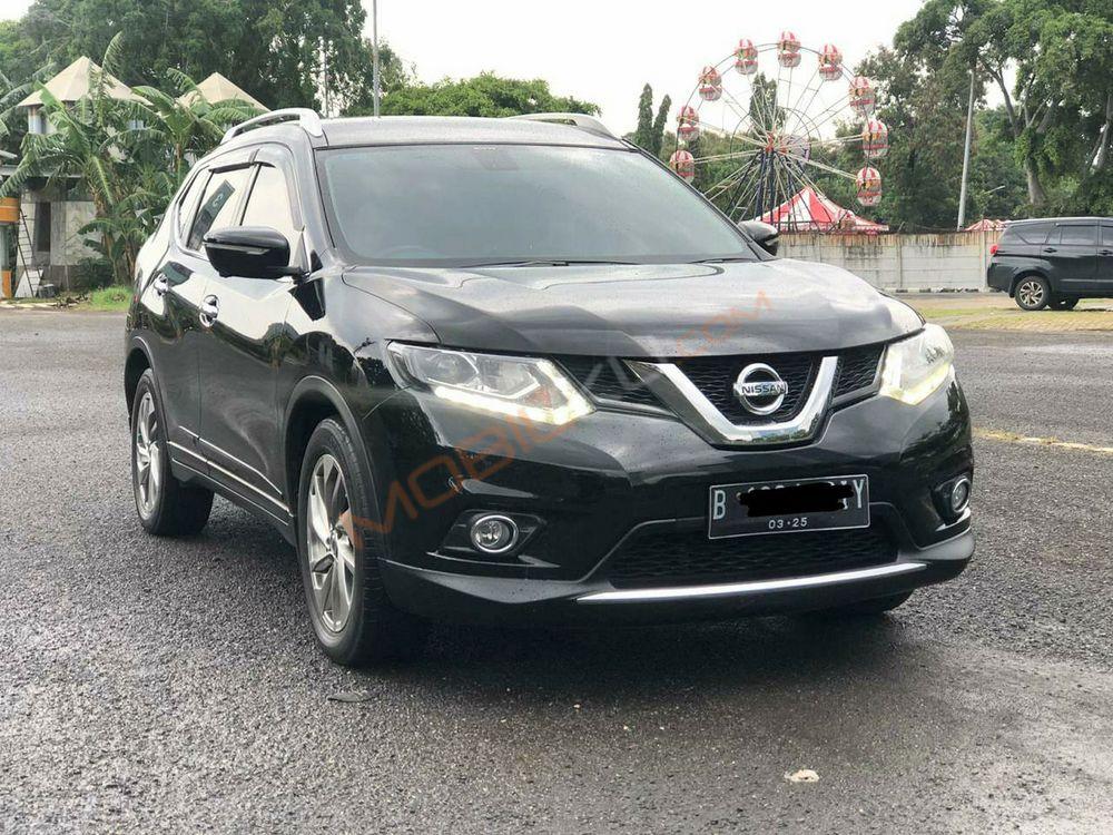 Mobil Nissan X-Trail 2015