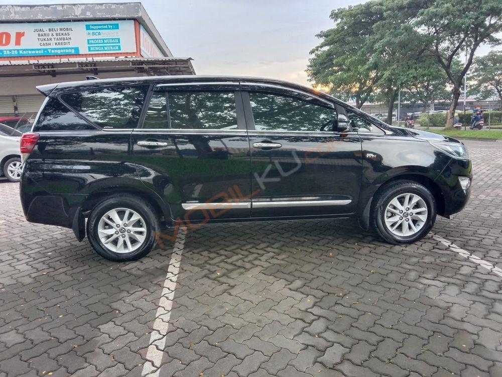 Mobil Toyota Kijang Innova 2018