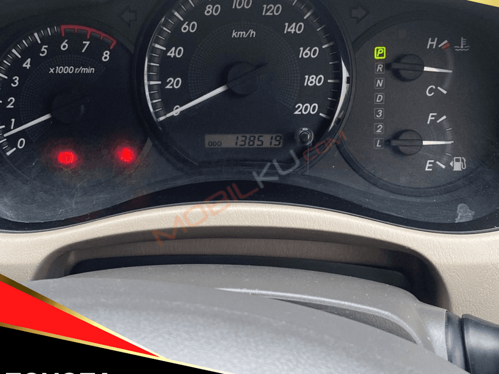 Mobil Toyota Kijang Innova 2013