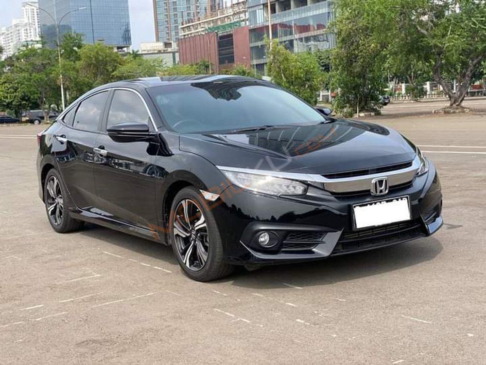 Mobil Honda Civic Sedan 2017