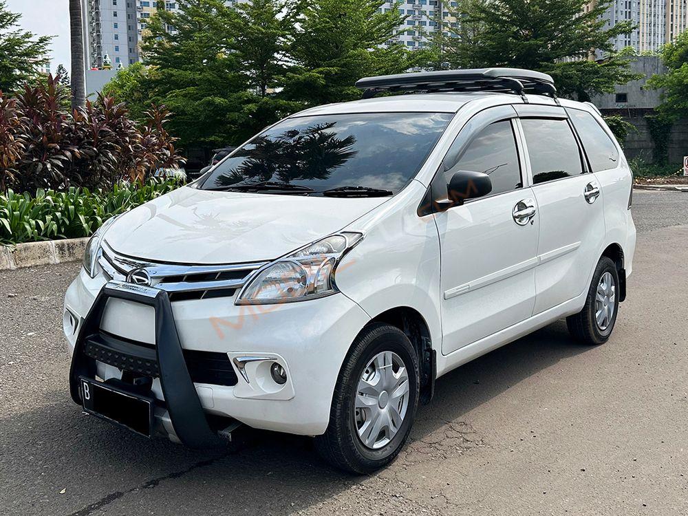 Mobil Daihatsu Xenia 2015
