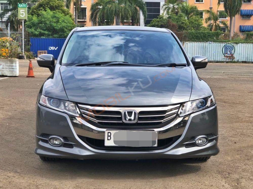 Mobil Honda Odyssey 2012