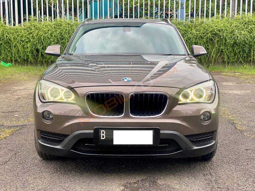 Mobil BMW X1 2013