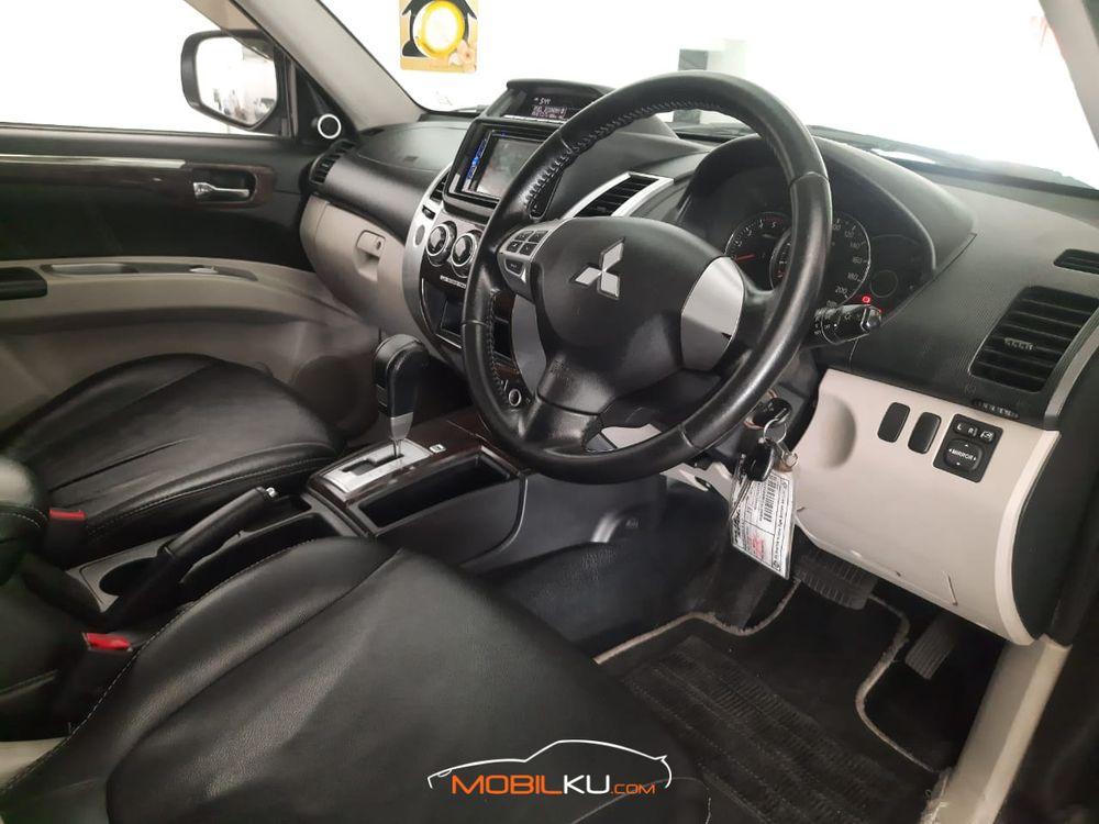 Mobil Mitsubishi Pajero Sport 2014