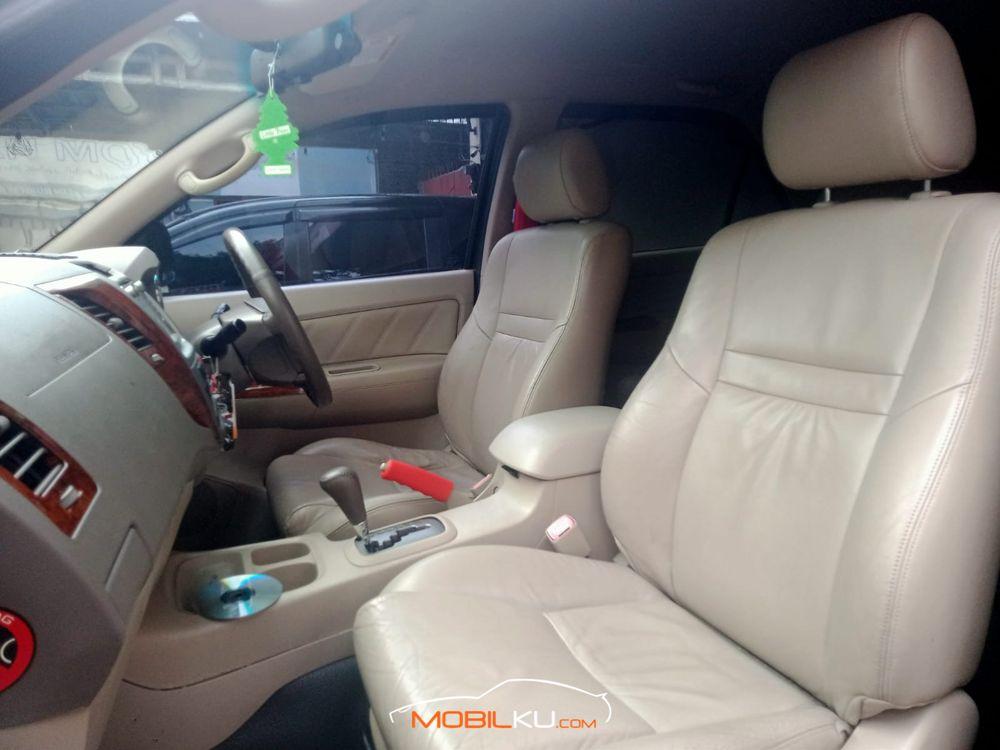 Mobil Toyota Fortuner 2007