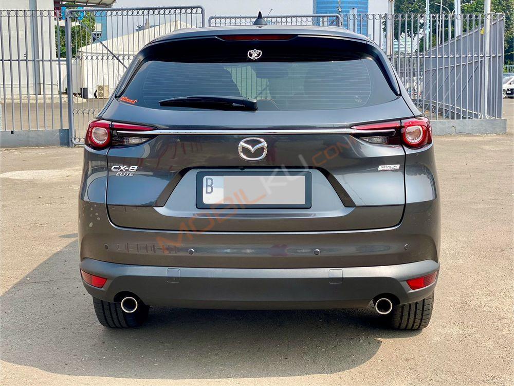 Mobil Mazda 8 2022