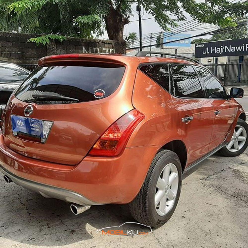 Mobil Nissan Murano 2005