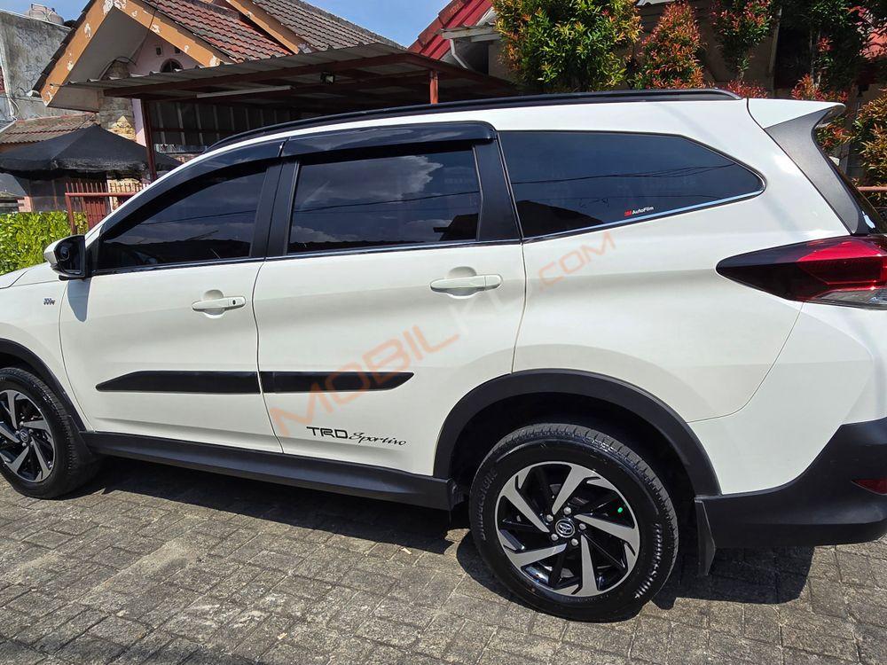 Mobil Toyota Rush 2020