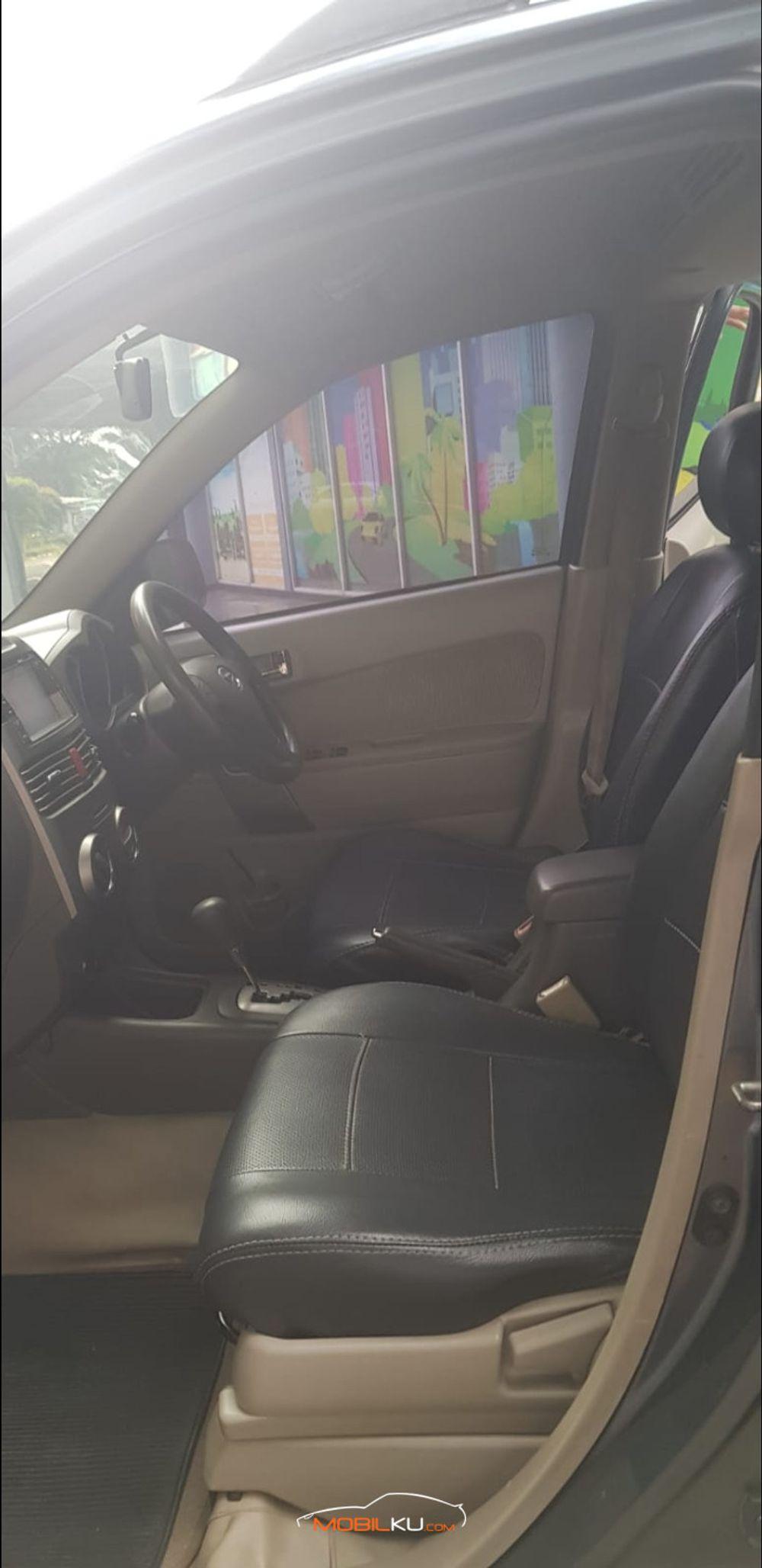 Mobil Daihatsu Terios 2011