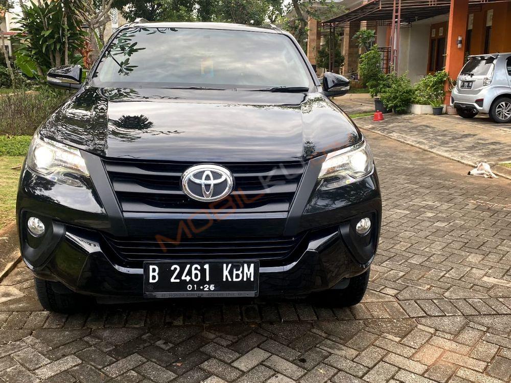 Mobil Toyota Fortuner 2016