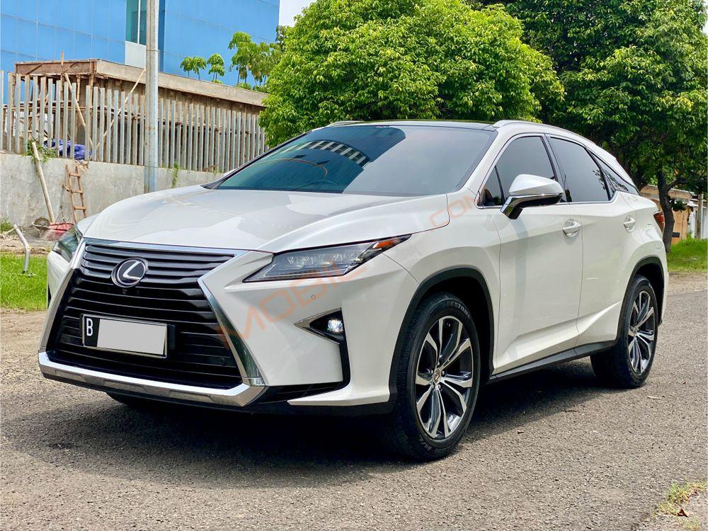Mobil Lexus RX 2016