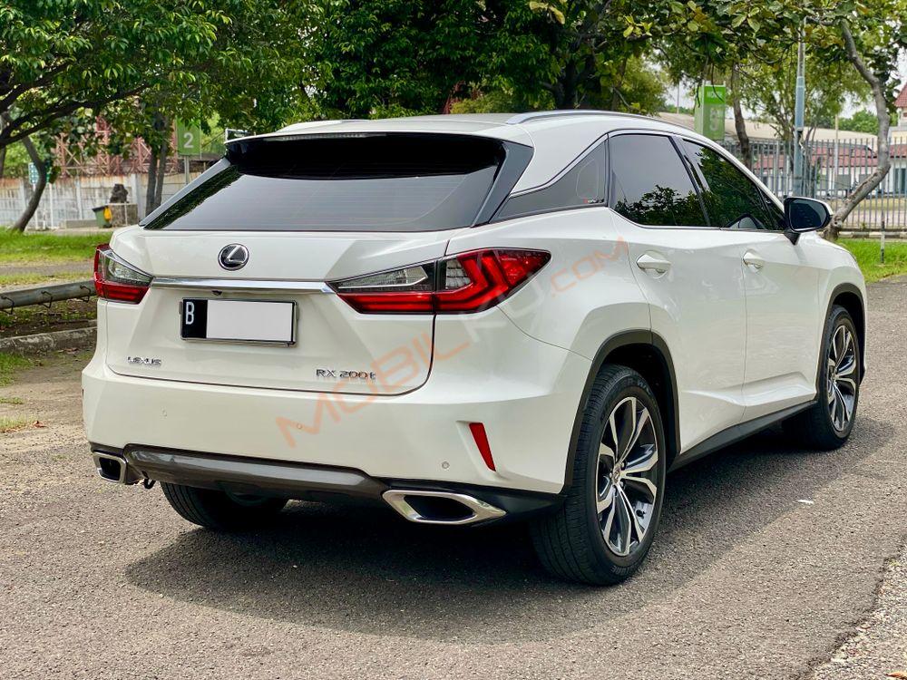 Mobil Lexus RX 2016