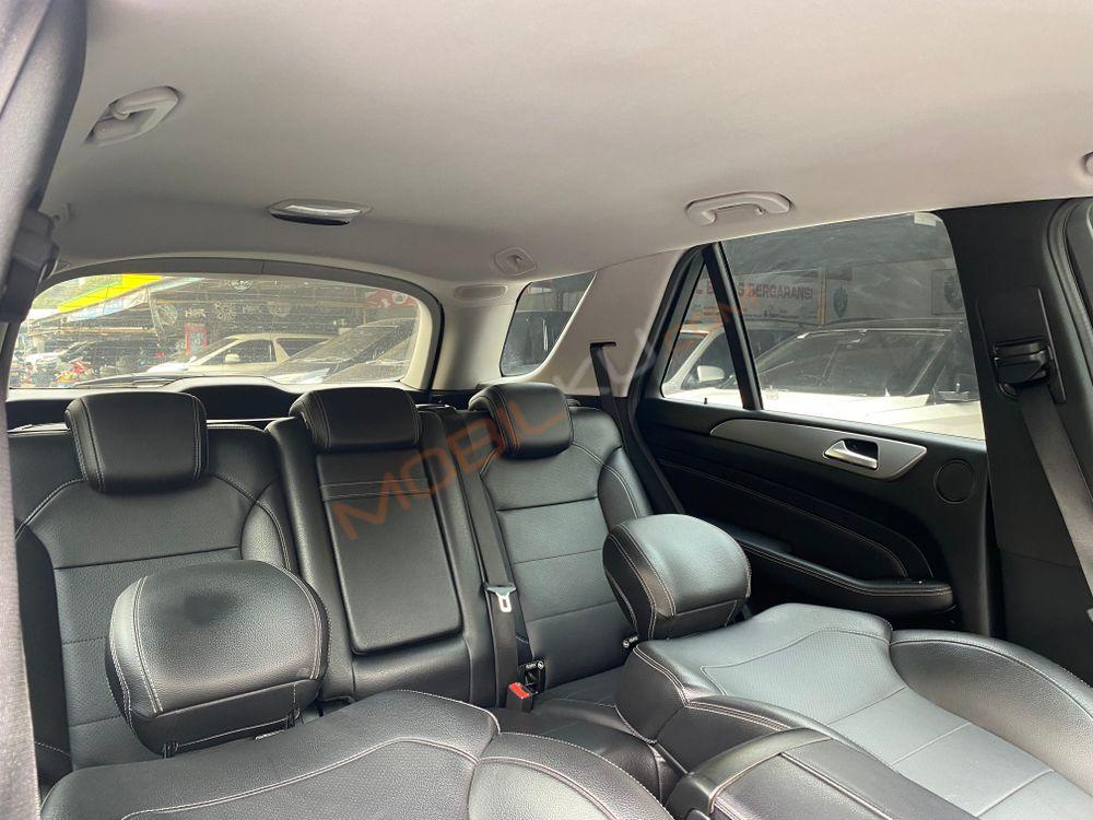 Mobil Mercedes-Benz ML 2013