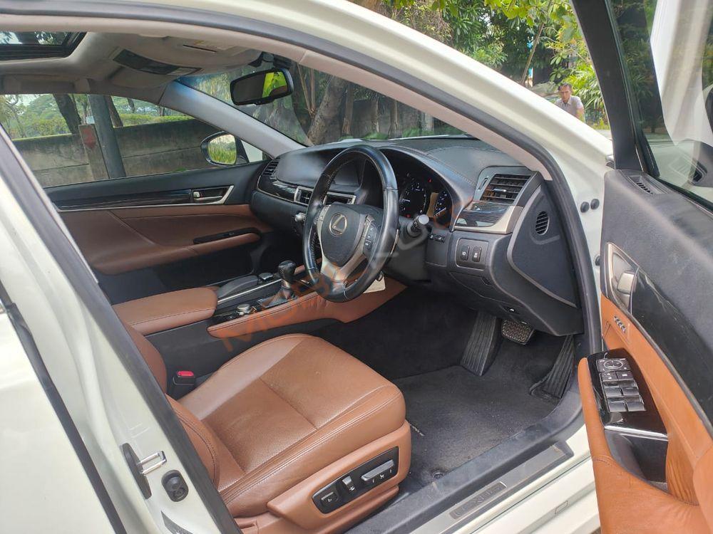 Mobil Lexus GS 2012