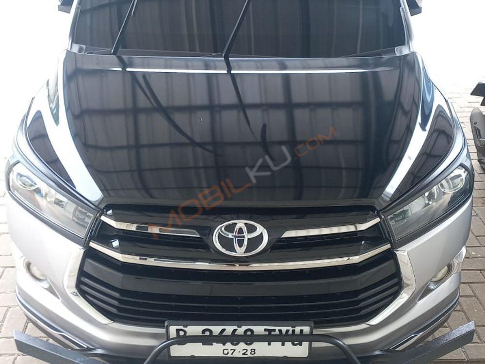 Mobil Toyota Kijang Innova 2019