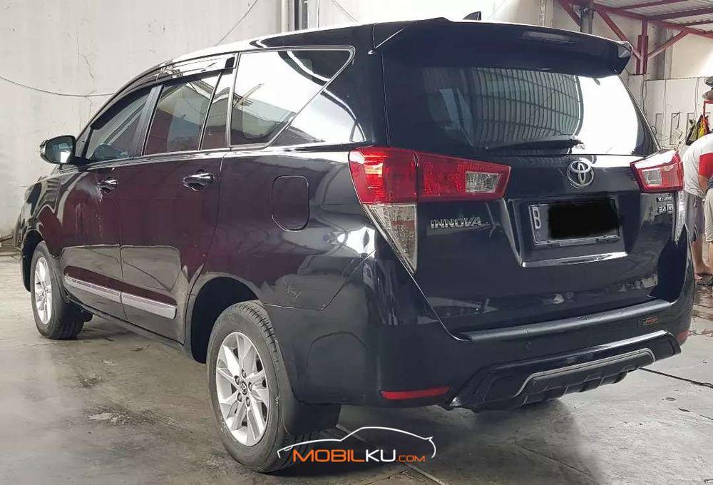 Mobil Toyota Kijang Innova 2018