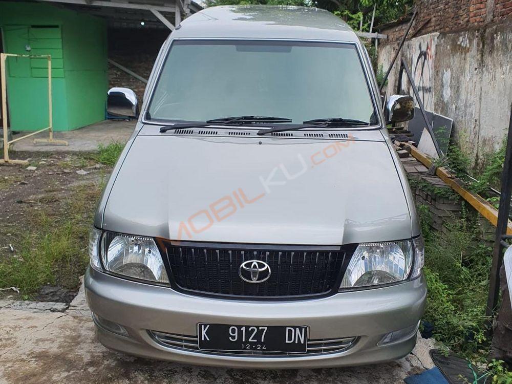 Mobil Toyota Kijang 2003