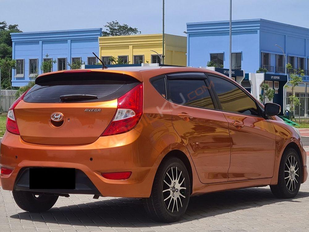 Mobil Hyundai Avega 2015