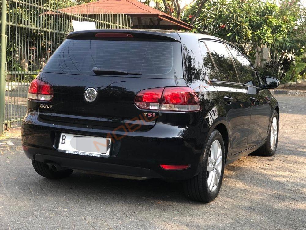 Mobil Volkswagen Golf 2013
