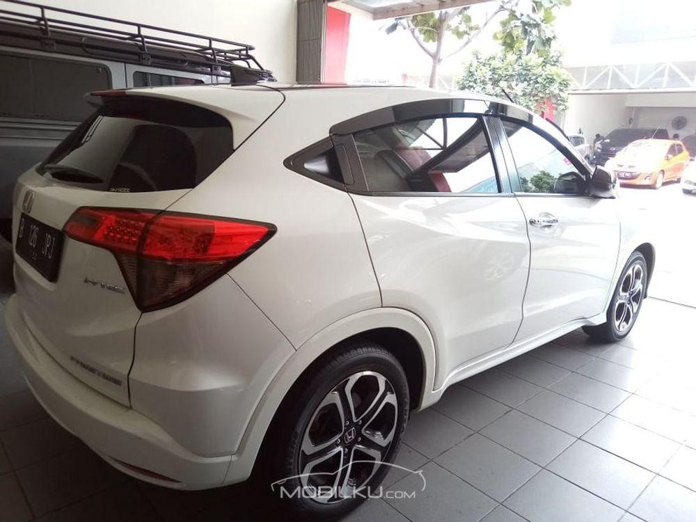 Mobil Honda HR-V 2015
