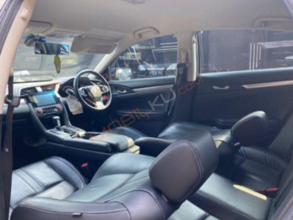 Mobil Honda Civic Hatchback 2018