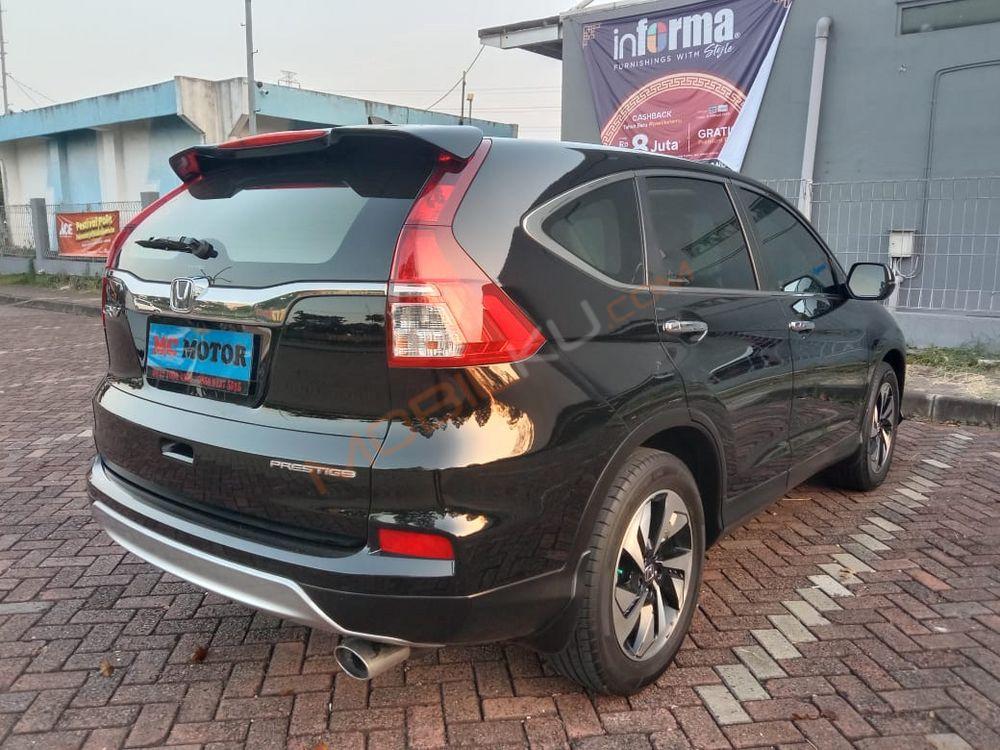 Mobil Honda CR-V 2015
