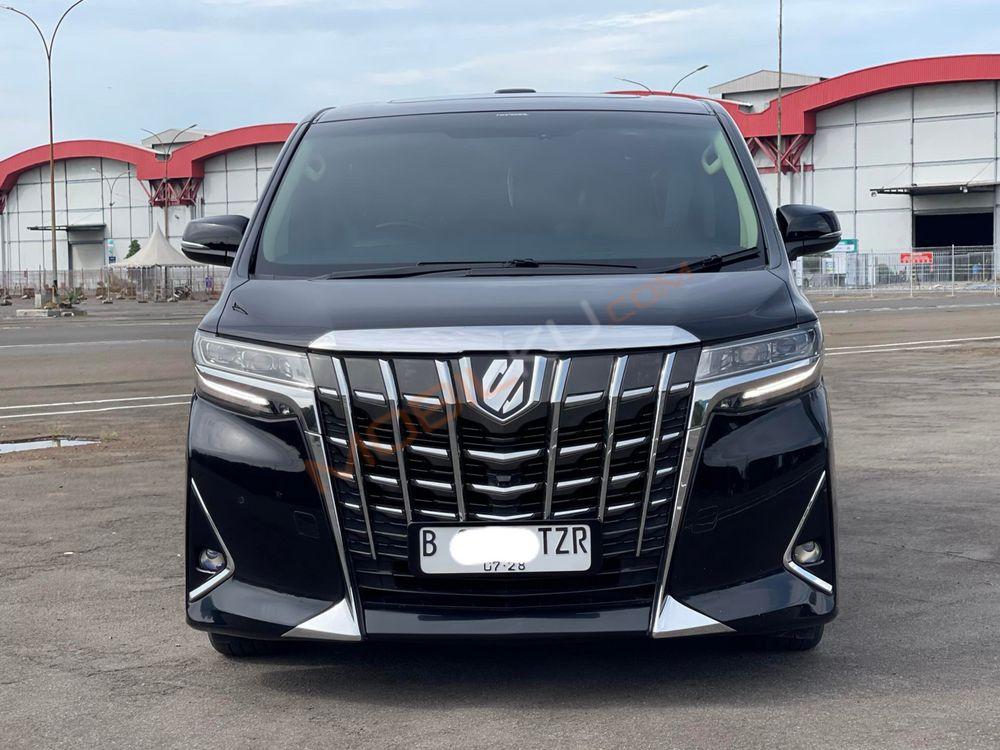 Mobil Toyota Alphard 2018