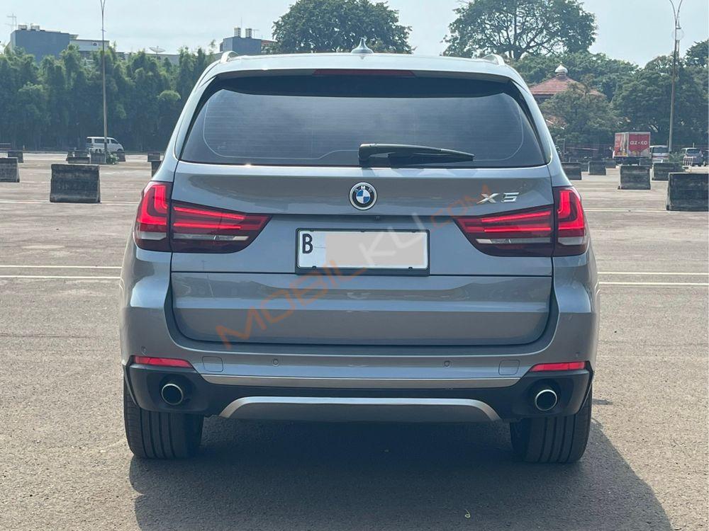 Mobil BMW X5 2015