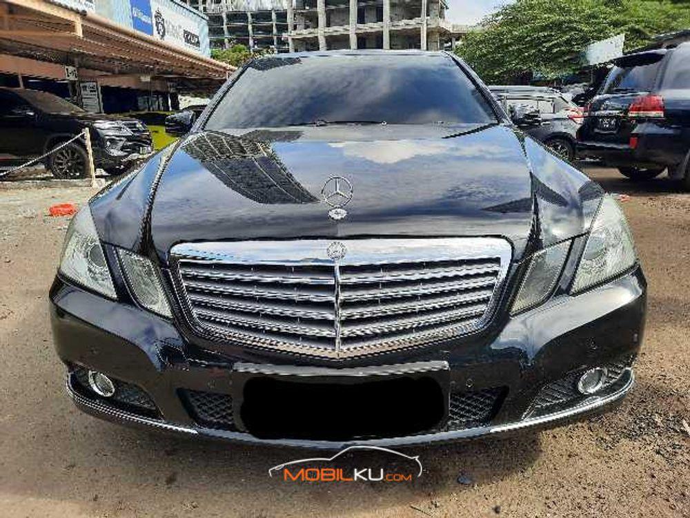 Mobil Mercedes-Benz E-Class 2010
