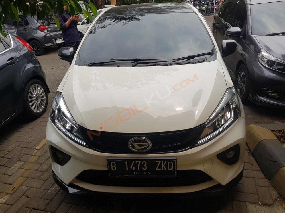 Mobil Daihatsu Sirion 2019