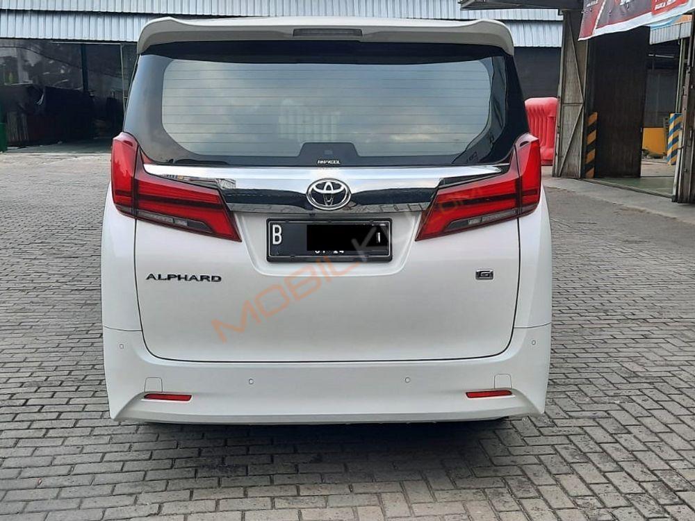Mobil Toyota Alphard 2018