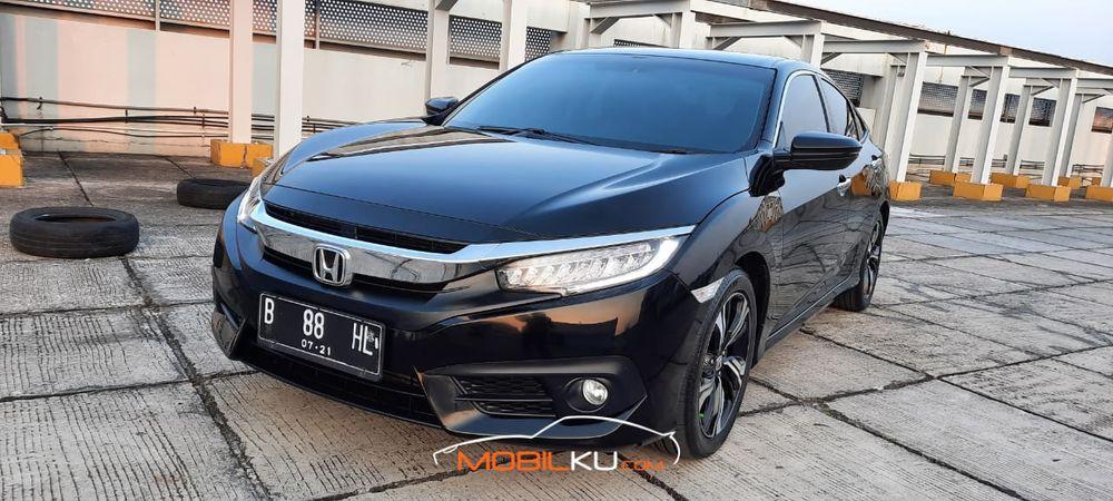 Mobil Honda Civic Sedan 2016