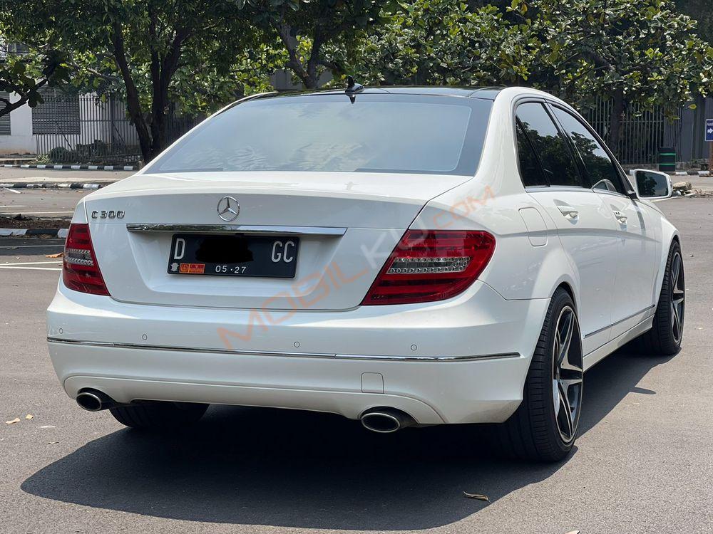 Mobil Mercedes-Benz C-Class 2013