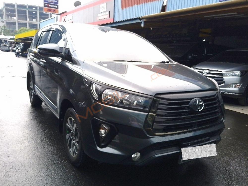 Mobil Toyota Kijang Innova 2022