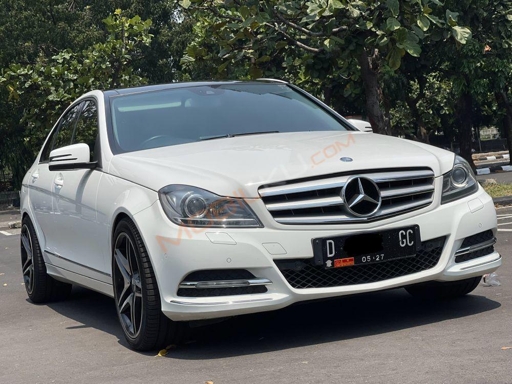 Mobil Mercedes-Benz C-Class 2013