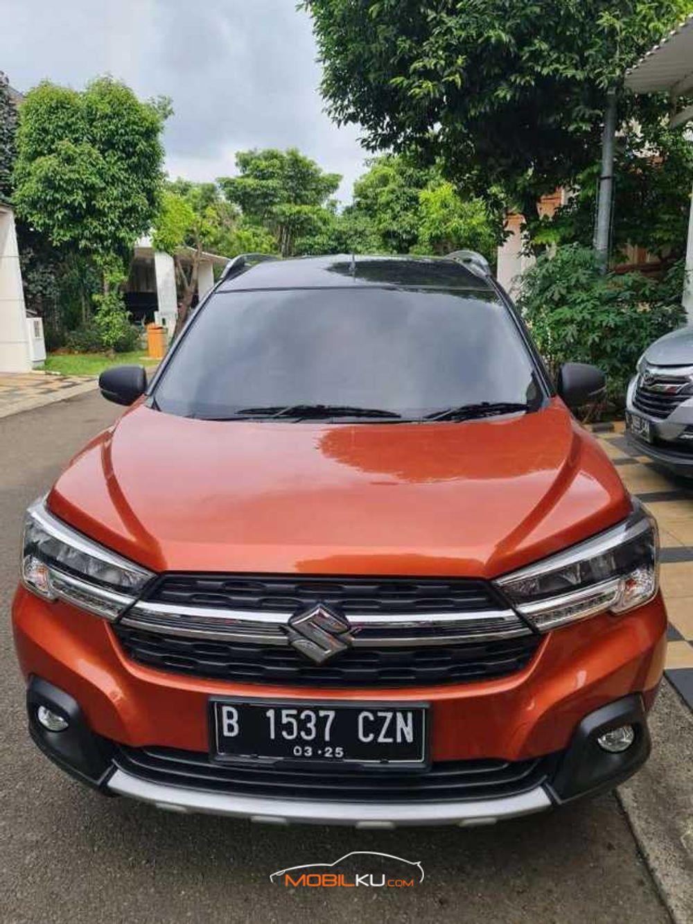Mobil Suzuki XL7 2020