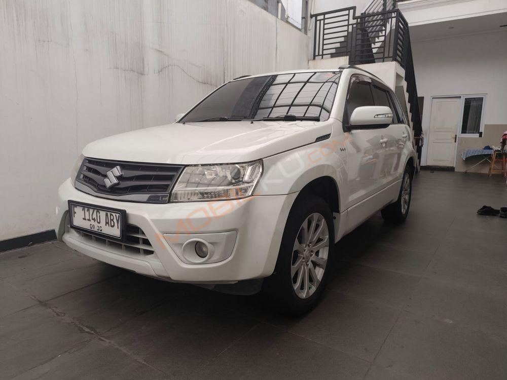 Mobil Suzuki Grand Vitara 2016