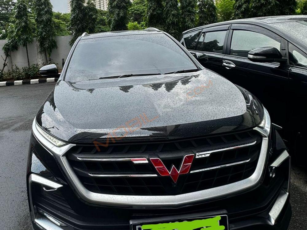 Mobil Wuling Almaz 2019