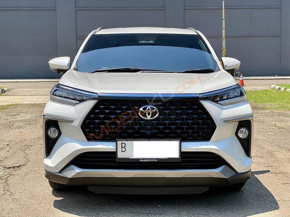Mobil Toyota Veloz 2022