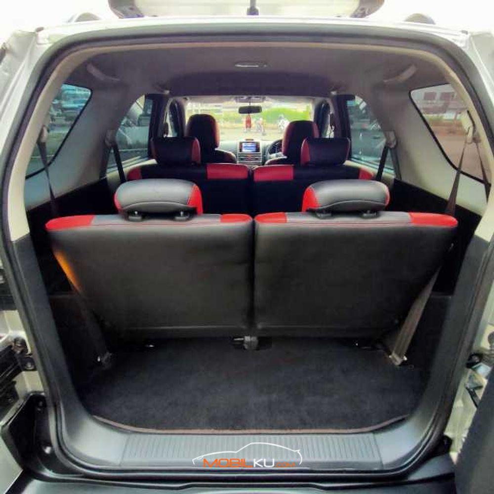 Mobil Toyota Rush 2016