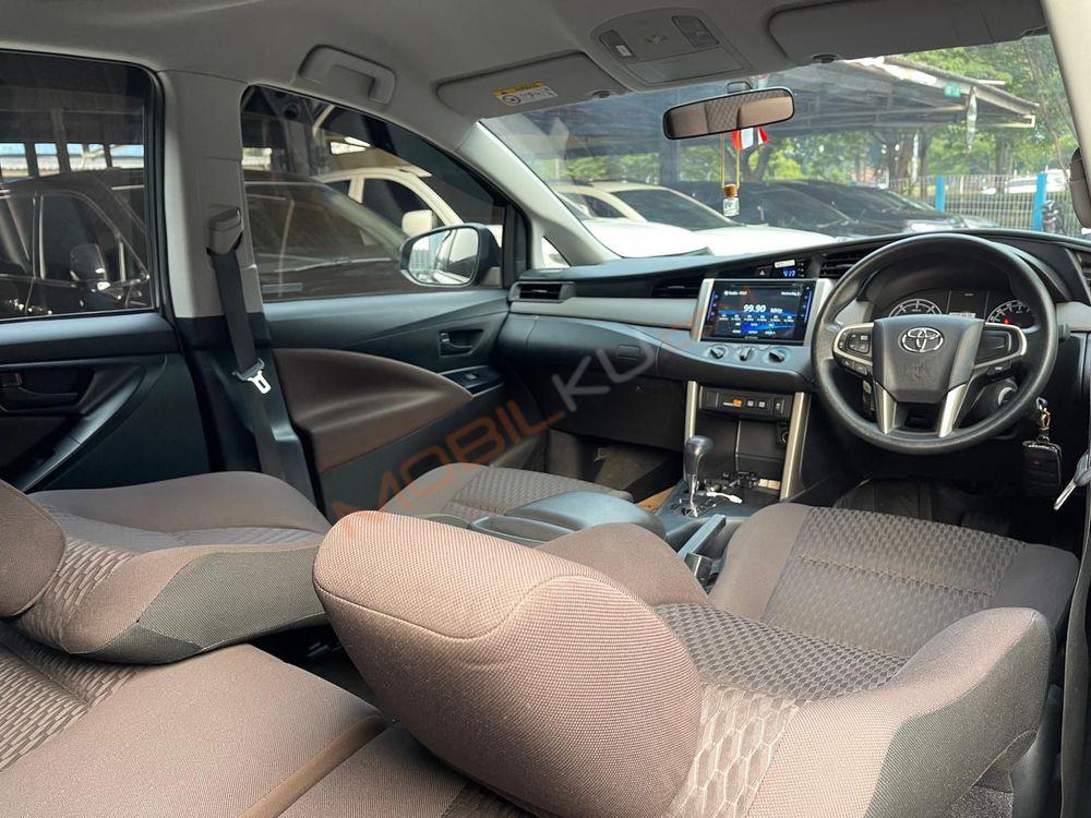 Mobil Toyota Kijang Innova 2022