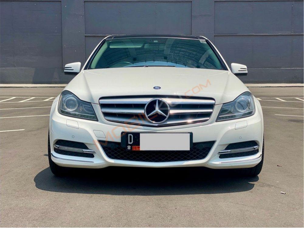 Mobil Mercedes-Benz C-Class 2013