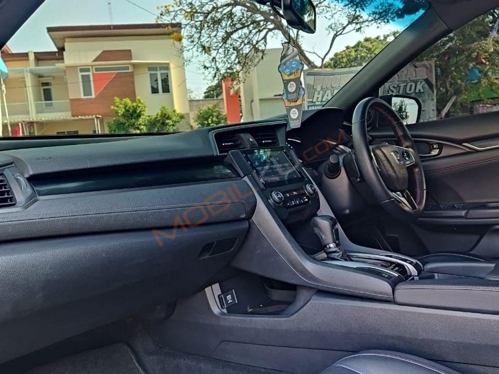 Mobil Honda Civic Hatchback 2020