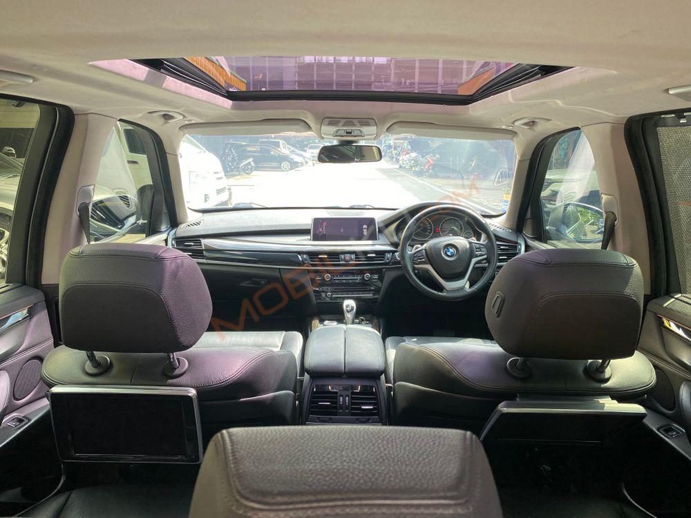 Mobil BMW X5 2015