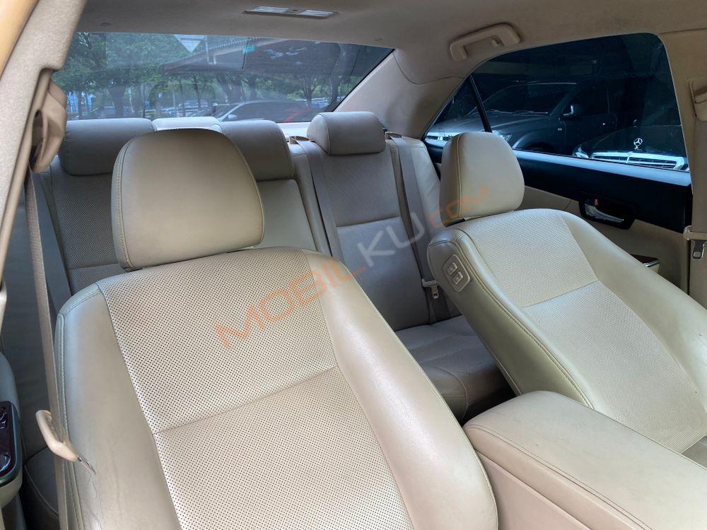 Mobil Toyota Camry 2013