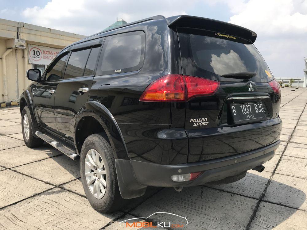 Mobil Mitsubishi Pajero Sport 2012