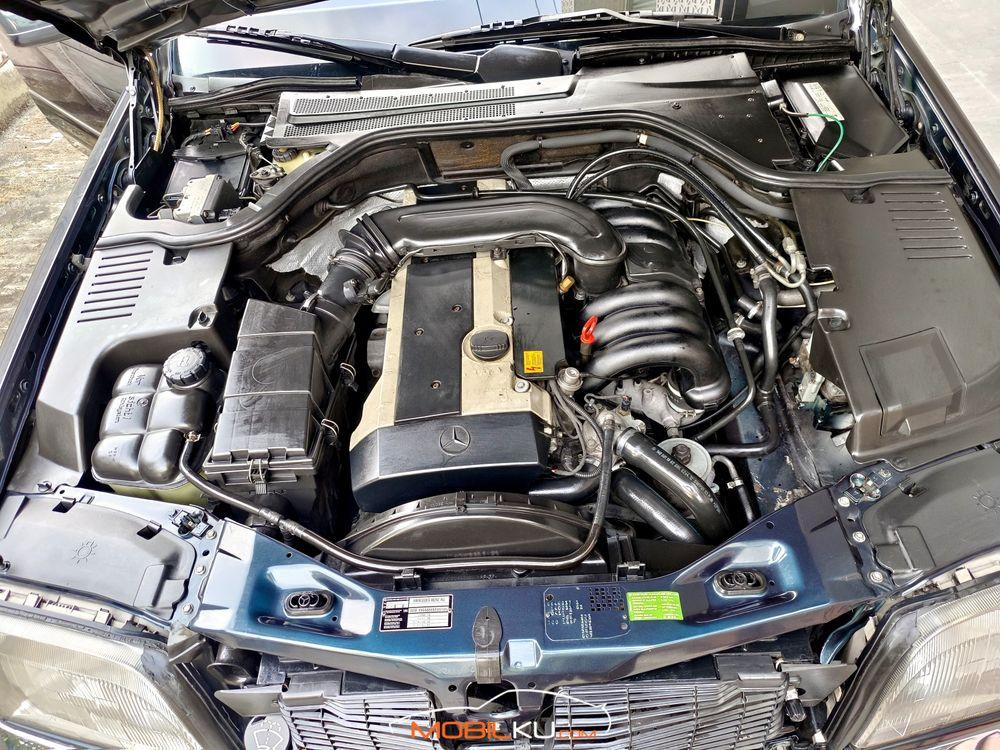 Mobil Mercedes-Benz S-Class 1997