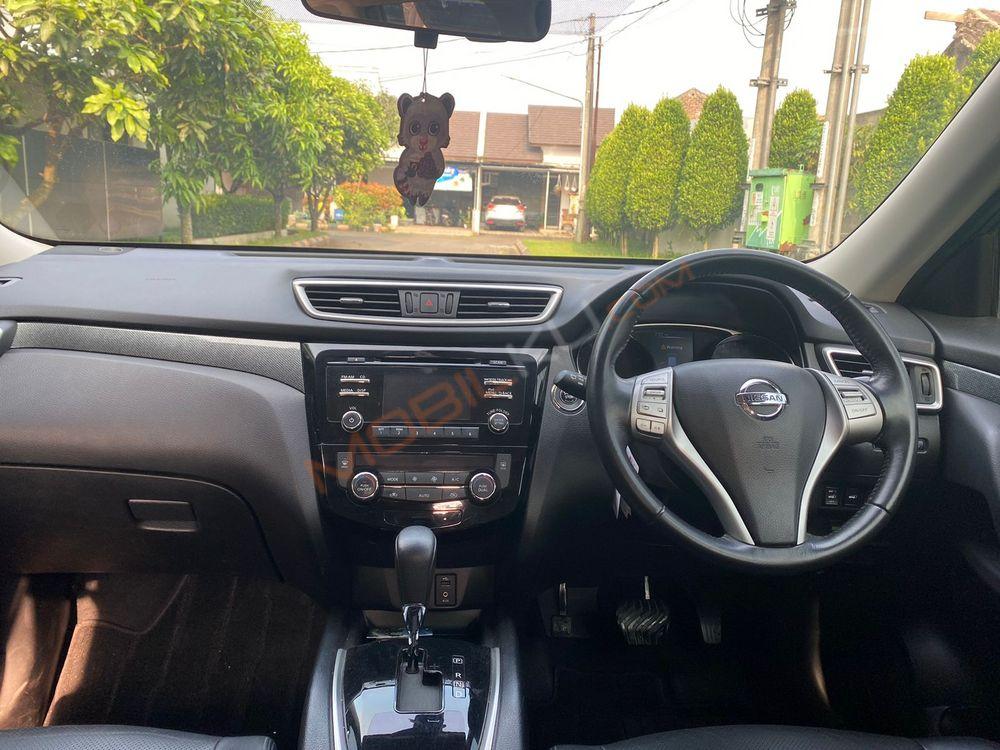 Mobil Nissan X-Trail 2014