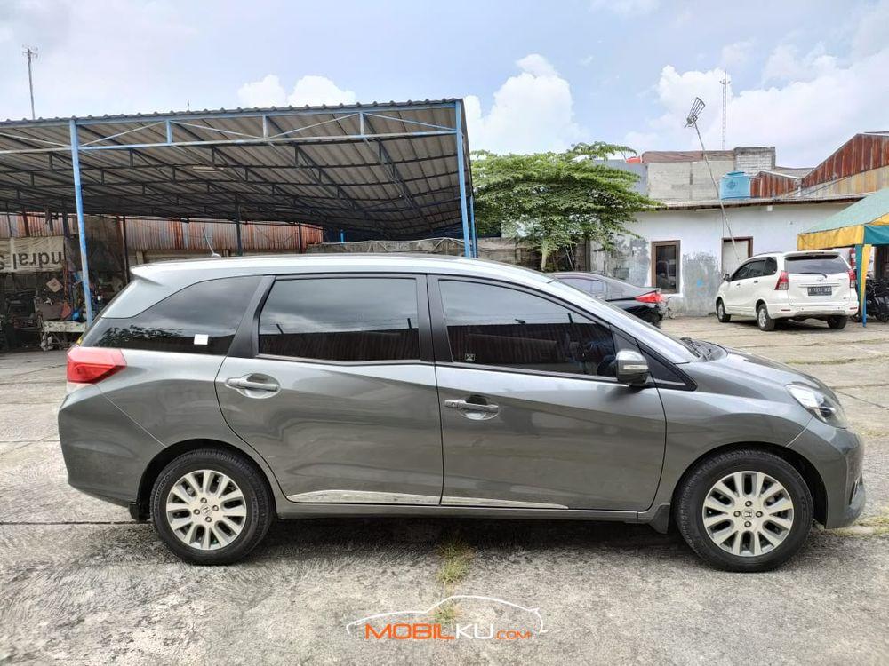 Mobil Honda Mobilio 2014