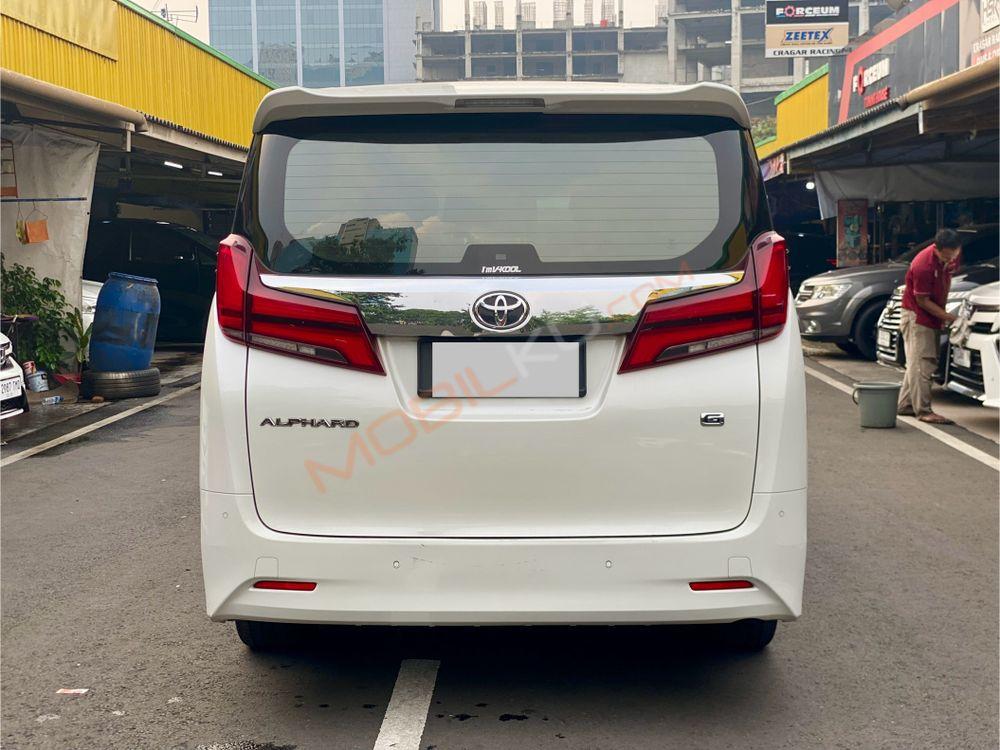 Mobil Toyota Alphard 2020